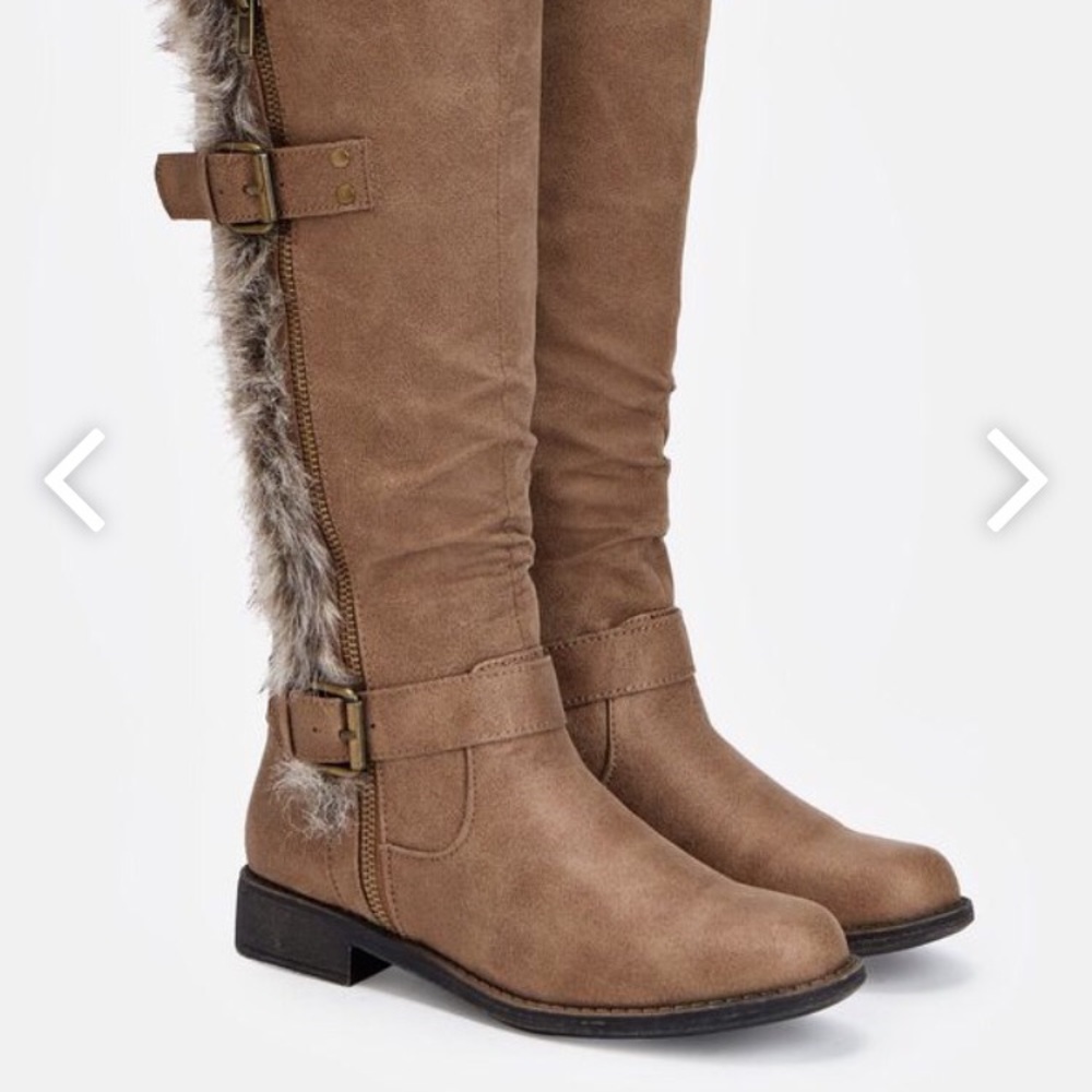 Boots - Picture 6 of 6